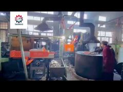 Üretim süreci ve fabrikalarda su pompaları ve yağ pompaları.