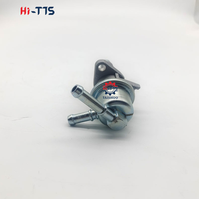 16285-52030 16241-52030 16241-52032 Yakıt pompası motoru V1305 V1505 D1105 Ekskavatör traktörü